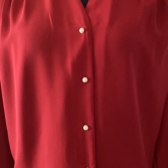 Lightweight blouse - Picture 2 of 6